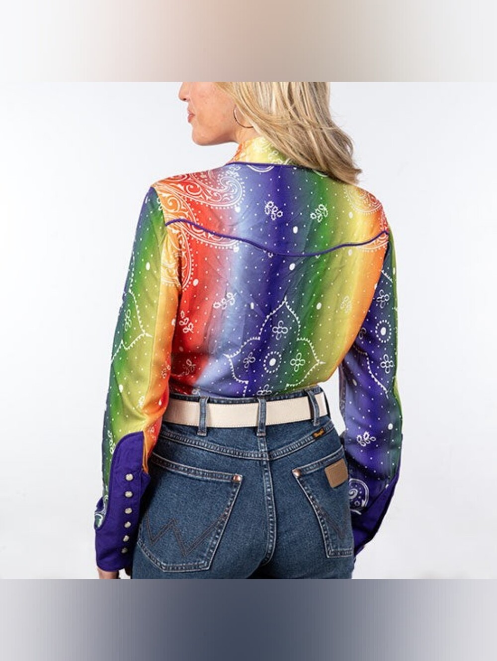 🌈 Wrangler x Lainey Wilson Rainbow Bandana Snap Shirt — Size XL - Picture 6 of 10